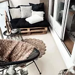 Apartment Le Cocon Blanc -t2 Cosy Avec Parking Prive & Balcon - Gare, Nouvelle *