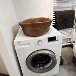 Le Cocon Blanc -t2 Cosy Avec Parking Prive & Balcon - Gare, Nouvelle Apartment *