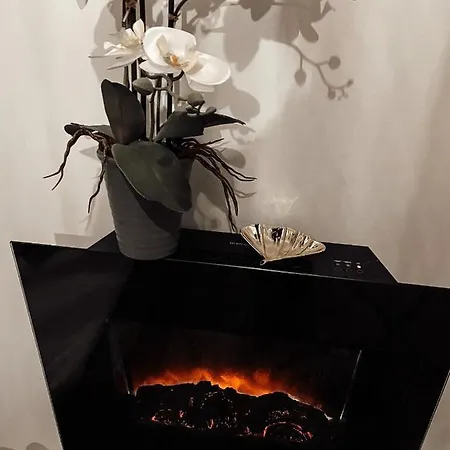 Le Cocon Blanc -t2 Cosy Avec Parking Prive & Balcon - Gare, Nouvelle * Mety