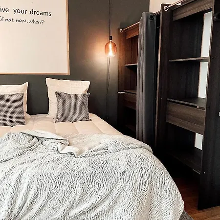 Le Cocon Blanc -t2 Cosy Avec Parking Prive & Balcon - Gare, Nouvelle Apartmán *