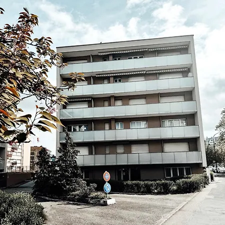 Le Cocon Blånc -t2 Cosy Avec Parking Privé&balcon - Gare, Nouvelle Appartamento *