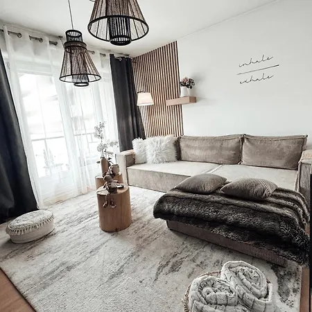 Le Cocon Blanc -t2 Cosy Avec Parking Prive & Balcon - Gare, Nouvelle *