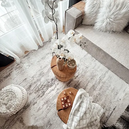 Le Cocon Blanc -t2 Cosy Avec Parking Prive & Balcon - Gare, Nouvelle