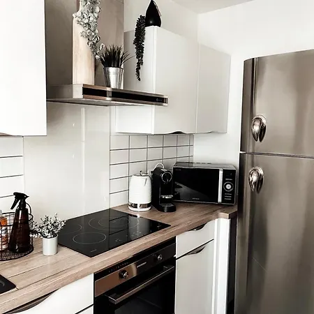 Le Cocon Blanc -t2 Cosy Avec Parking Prive & Balcon - Gare, Nouvelle Διαμέρισμα