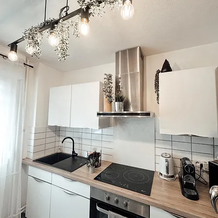 Le Cocon Blanc -t2 Cosy Avec Parking Prive & Balcon - Gare, Nouvelle * 메스