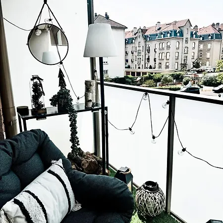 Le Cocon Blanc -t2 Cosy Avec Parking Prive & Balcon - Gare, Nouvelle מץ