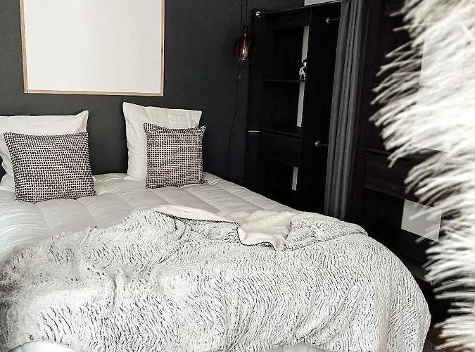 Le Cocon Blanc -t2 Cosy Avec Parking Prive & Balcon - Gare, Nouvelle * 메스