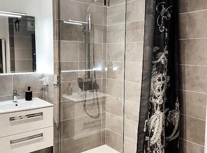 아파트 Le Cocon Blanc -t2 Cosy Avec Parking Prive & Balcon - Gare, Nouvelle