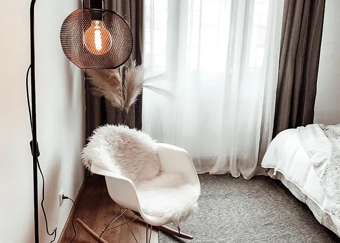 Le Cocon Blanc -t2 Cosy Avec Parking Prive & Balcon - Gare, Nouvelle * 메스