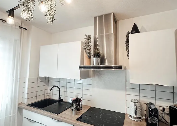 Le Cocon Blanc -t2 Cosy Avec Parking Prive & Balcon - Gare, Nouvelle * 메스