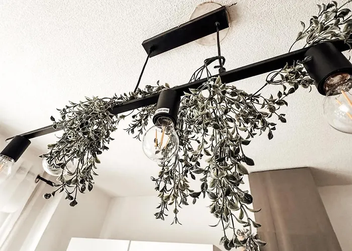 Le Cocon Blanc -t2 Cosy Avec Parking Prive & Balcon - Gare, Nouvelle 메스